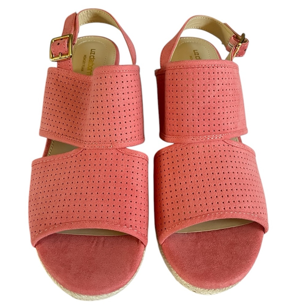 Hostess Pic 💥🥳 New Liz Claiborne Pink Sandals with Textured Straps - Picture 3 of 10